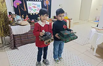 Doğubayazıt'ta çocuklar ve veliler yerli üretimi anlattı