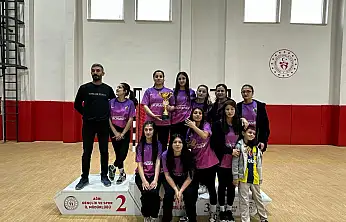 Doğubayazıt'ta Cumhuriyet Bayramı'na özel voleybol turnuvasının kazananları belli oldu