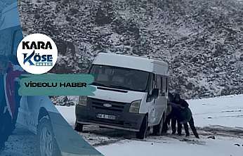 Doğubayazıt'ta kar sürprizi: Doğa severler servis aracını iterek kurtardı