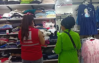 Doğubayazıt'ta Kızılay ihtiyaç sahibi ailelerin yüzünü güldürdü
