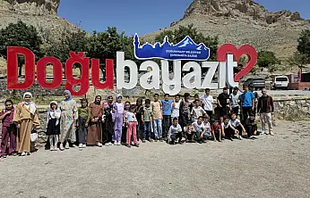 Doğubayazıt'ta Kur'an kursu öğrencileri tarih ve maneviyatla buluştu
