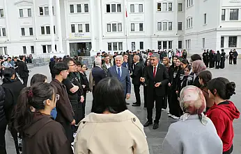 Doğubayazıt'ta öğrenciler afetlere karşı bilinçlendirildi