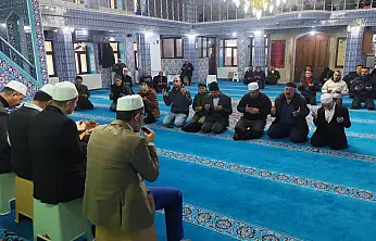 Doğubayazıt'ta umreye giden kafile, dualarla uğurlandı