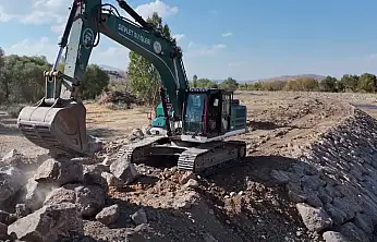 DSİ'den Hamur'da taşkın koruma çalışması