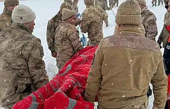 Eleşkirt'te Jandarma personeline çığ tatbikatı eğitimi verildi