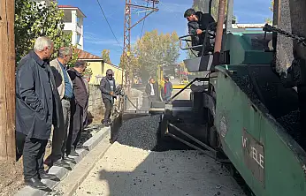 Eleşkirt'te kış gelmeden asfalt çalışmaları hızlandı