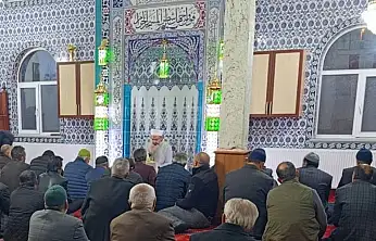 Eleşkirt'te sabah namazında buluştular, helise ikramıyla gönülleri ısıttılar