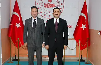 Erciş Kaymakamı Ahmed Çelik Tutak Kaymakamı Coşkun'u ziyaret etti