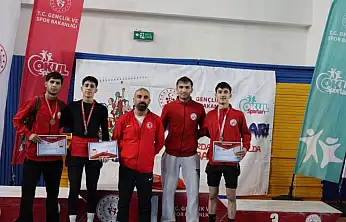 Genç haltercilerden büyük başarı: Ağrı'ya üç Türkiye derecesi