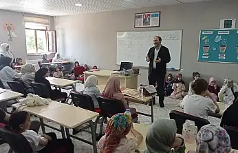 İl Müftüsü İhsan İlhan Yaz Kur'an Kurslarını ziyaret etti