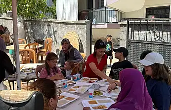 Irmak öğretmen memleketi Kula'da dualarla anıldı