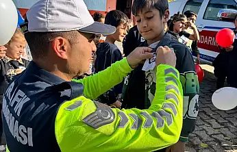 Jandarma personeli öğrencilerle 10 Kasım'ı andı