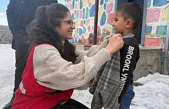 Kalecik'te kapılar çalındı, kışlıklar ulaştırıldı