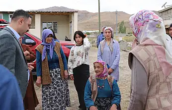 Kaymakam Ayvat evleri çöken aileyi yalnız bırakmadı