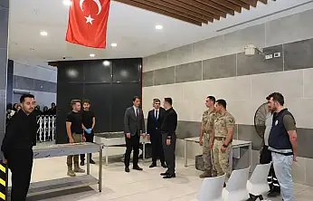Kaymakam Ayvat Gürbulak Gümrük Müdürlüğü'nde işleyişi yerinde inceledi