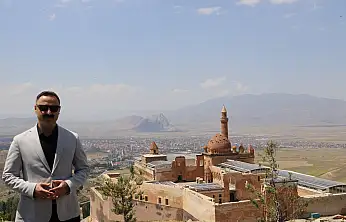 Kaymakam Ayvat İshak Paşa Sarayı'nı ziyaret etti
