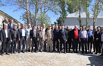 Kaymakam Coşkun Kaşönü Köyü'nde kapı kapı talepleri dinledi