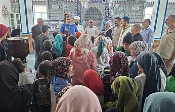 Kaymakam Korkusuz vatandaşlarla ve Kur'an kursu öğrencileriyle buluştu