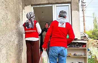 Kızılay Diyadin'de yaşlıların kapısını çaldı