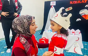 Kızılay gönüllüleri ADEM'de çocuklarla buluştu