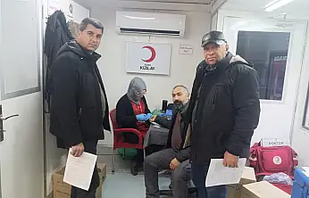 Kızılay kan bağış aracı cumartesi gününe kadar Doğubayazıt'ta