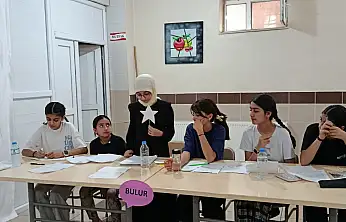 Kur'an kursu öğrencileri münazarada hünerlerini gösterdi