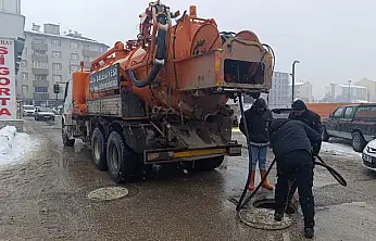 Leylek Pınar Mahallesi'nde kanalizasyon hatlarına müdahale
