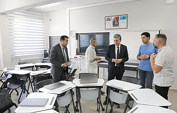 Müdür Çakan Fen Lisesi ve pansiyonları tek tek gezdi
