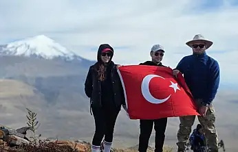 Pamuk Dağı'na çıktılar, Ağrı Dağı'na selam gönderdiler!