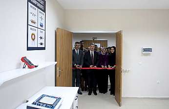 Patnos MYO'da yeni biyomedikal laboratuvar eğitime açıldı