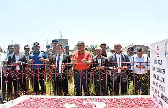 Patnos'ta 15 Temmuz şehitleri kabirleri başında dualarla anıldı