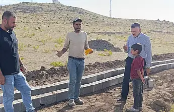 Patnos'ta müdür okul okul geziyor! Şantiye işçisi gibi inşaatlarda bekliyor