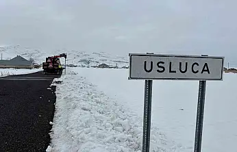 Patnos'ta trafik levhaları yenileniyor