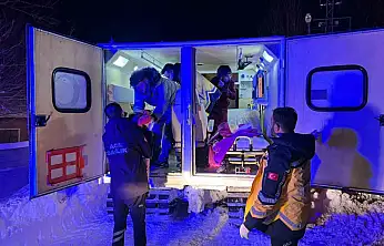 Patnos'ta zamanla yarış: Paletli ambulans 40 günlük bebek için yola çıktı