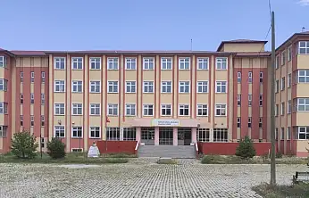 Rıza Ertuğrul Eryılmaz Anadolu Lisesi YKS 2026'da Ağrı'nın gururu oldu