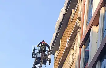 Soğuk hava etkisini sürdürdü, itfaiyenin buz mesaisi uzadı