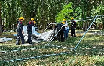 Taşlıçay'da afetlere karşı gönüllülere uygulamalı eğitim