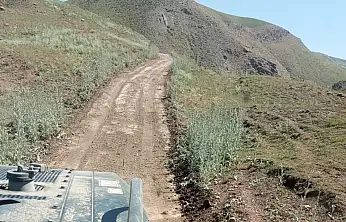Taşlıçay'da arazi yolları daha güvenli hale getiriliyor