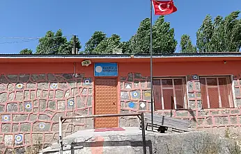Taşlıçay'da Bayıraltı İlkokulu yeni eğitim yılına hazırlandı