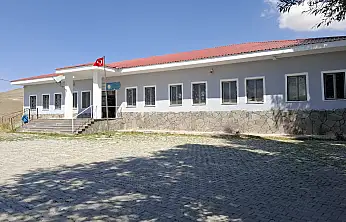 Taşlıçay'da Çöğürlü İlkokulu ve Ortaokulu yeni eğitim yılına hazır