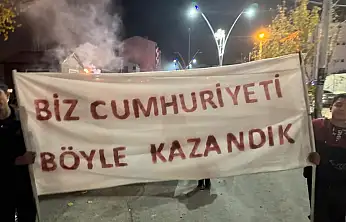 Taşlıçay'da Cumhuriyet Bayramı coşkusu, Fener Alayı yürüyüşüyle taçlandı