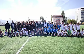 Taşlıçay'da Cumhuriyet Kupası sahibini buldu