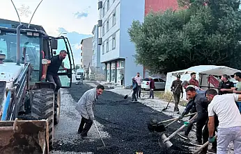 Taşlıçay'da doğalgaz sonrası bozulan yollar yenileniyor