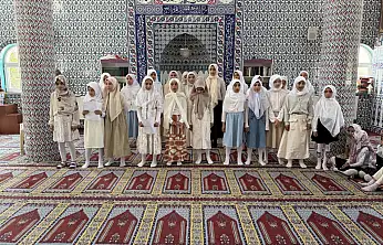 Taşlıçay'da Kur'an Kursu öğrencileri mezuniyet sevinci yaşadı