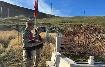 Taşlıçay'da Şehit Jandarma Er Salih Duman dualarla anıldı