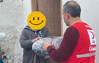 Taşlıçay'da soğuk havada battaniye desteği yüzleri güldürdü