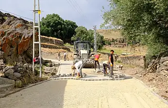 Taşlıçay'ın köylerinde 3 bin metrekarelik parke çalışması tamamlandı