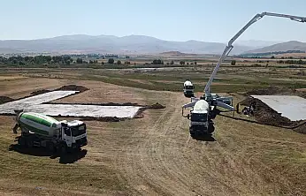 Taşlıçay kendi taşını ve betonunu üretecek: Üç tesis için ilk temel atıldı