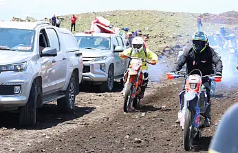 Tendürek'te yıllar sonra silah sesleri yerine motor sesleri yükseldi