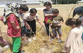 TÜGVA Patnos yaz okulunda, çocuklara çevre farkındalığı aşılanıyor